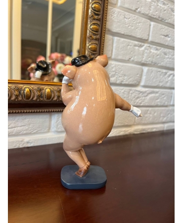 Статуетка "Свинка танцівник" 18 см
