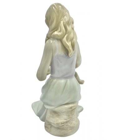 Порцелянова статуетка "Материнська любов" 15 см